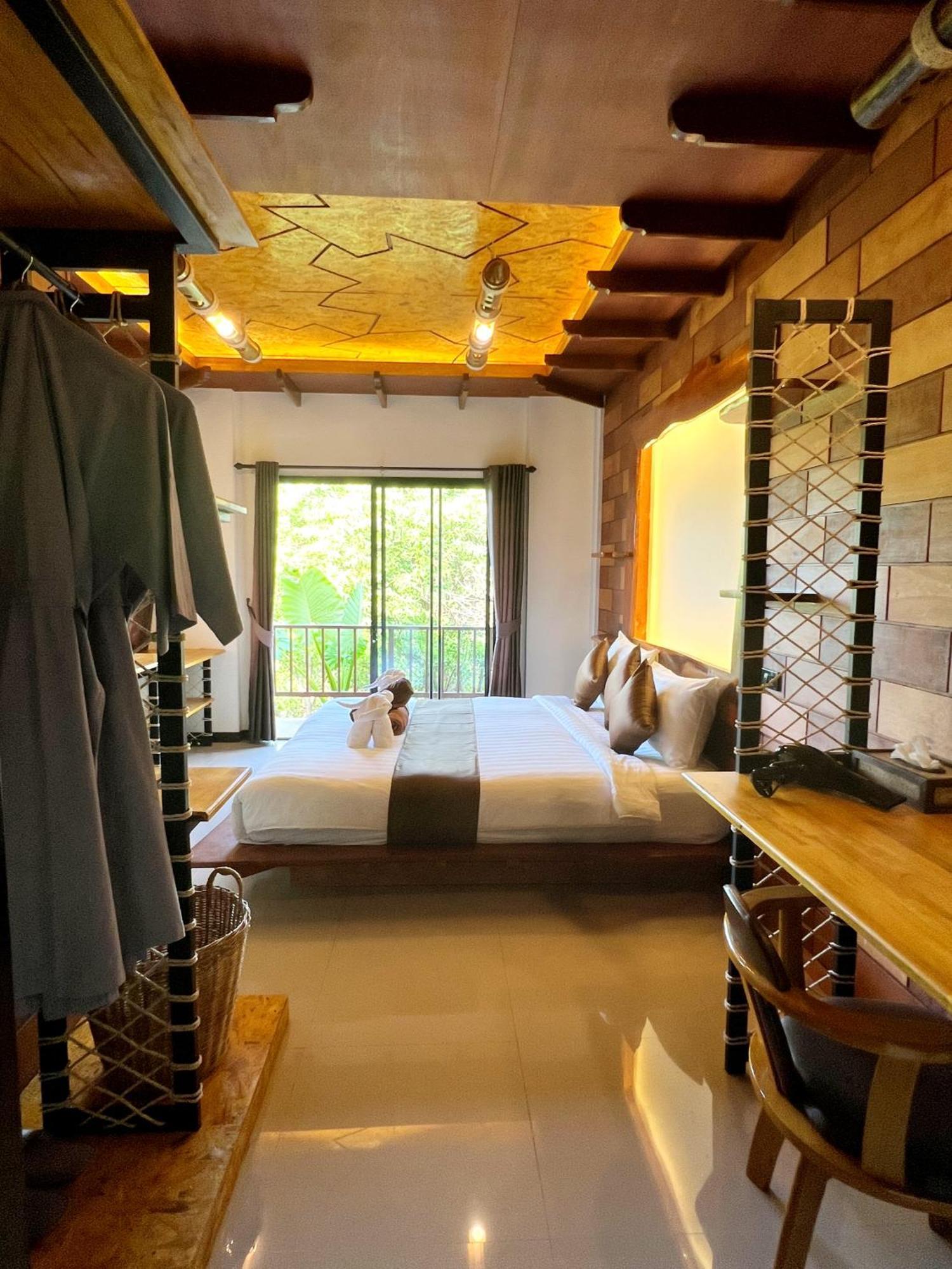 Puteri Lanta Family Villas Ko Lanta Exterior foto